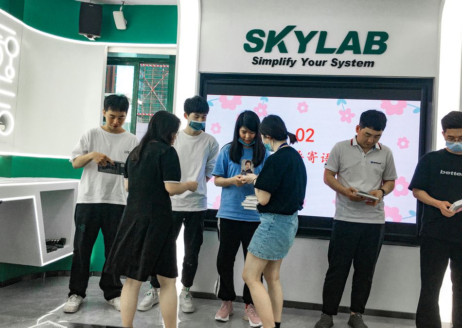 天工测控&微能信息第一季度生日会 (4).JPG