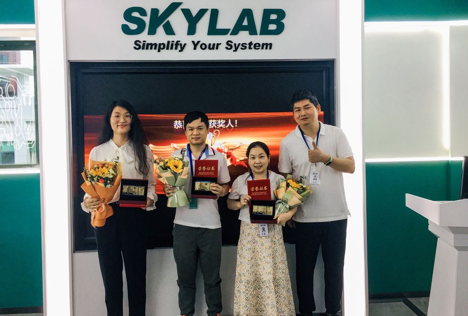 (6)2021年度公司金牌讲师-3名优秀员工.JPG (6)2021年度公司金牌讲师-3名优秀员工.JPG