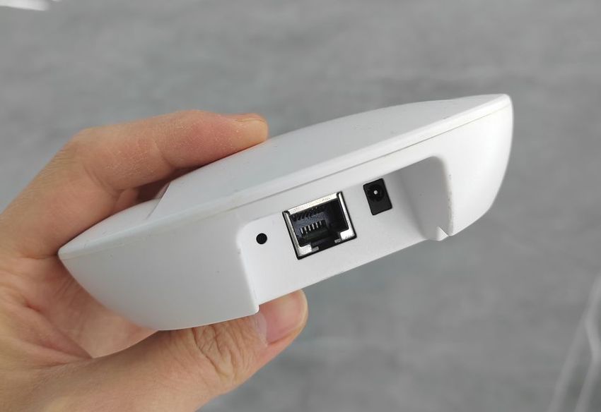 蓝牙4.2网关的外观.jpg 蓝牙4.2网关的外观.jpg